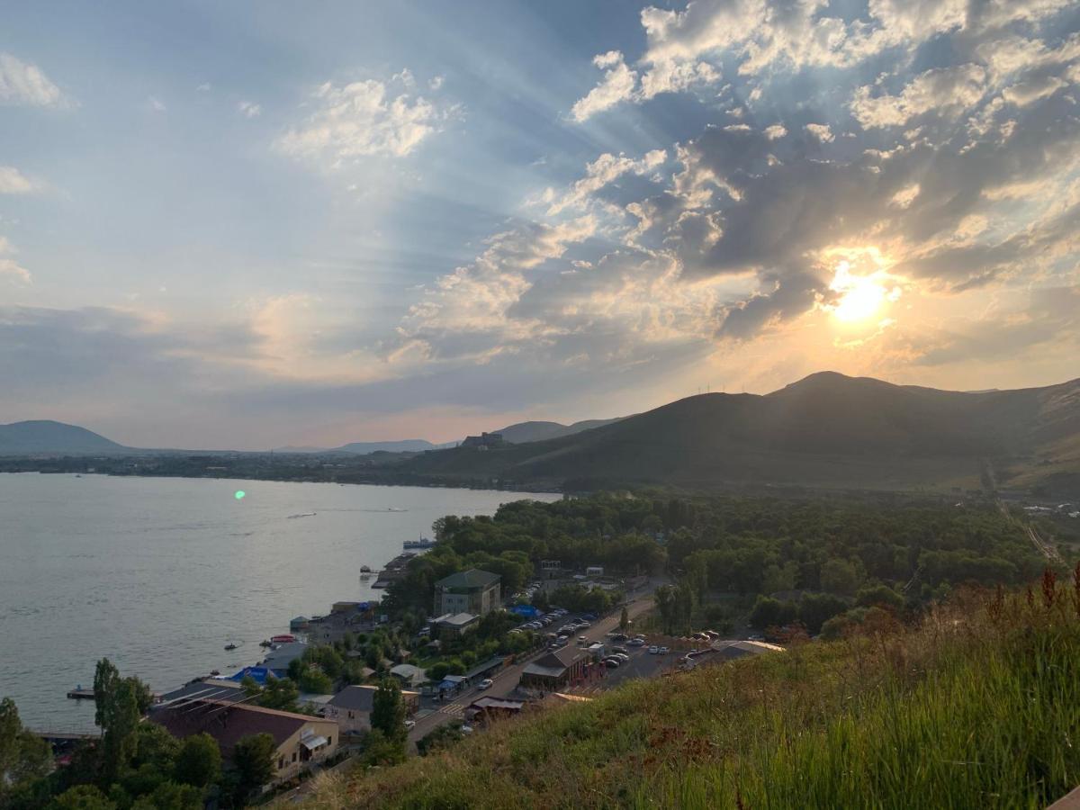 Hotel Ashot Erkat Sevan Exteriér fotografie