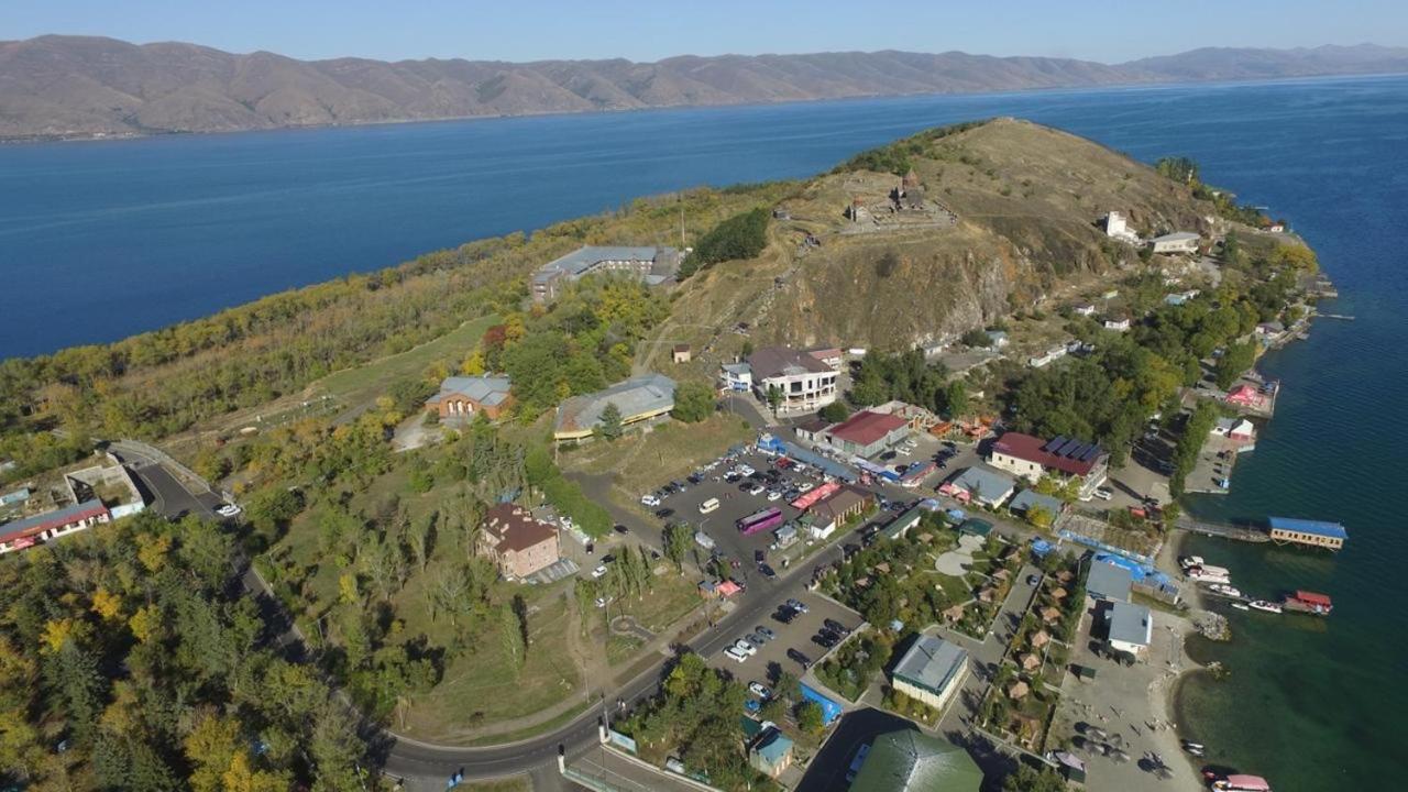 Hotel Ashot Erkat Sevan Exteriér fotografie